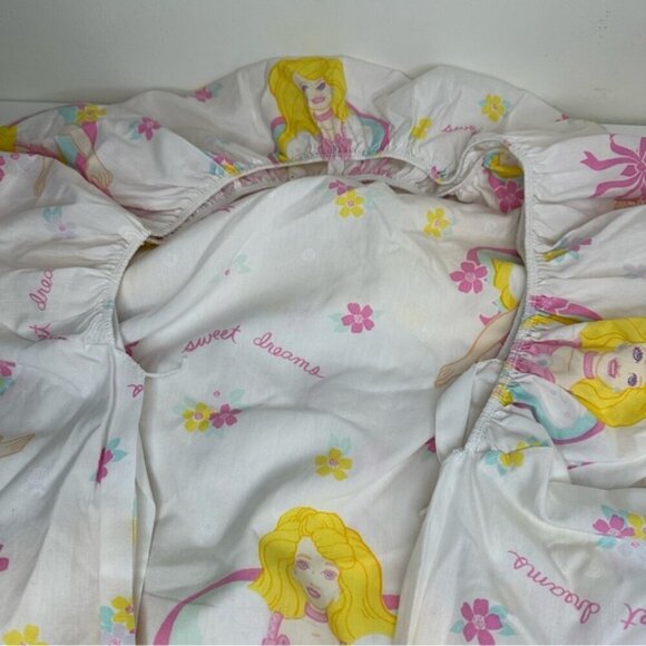 Vintage 1990s Barbie Sweet Dreams twin sheet by Dan River - Picture 11 of 15